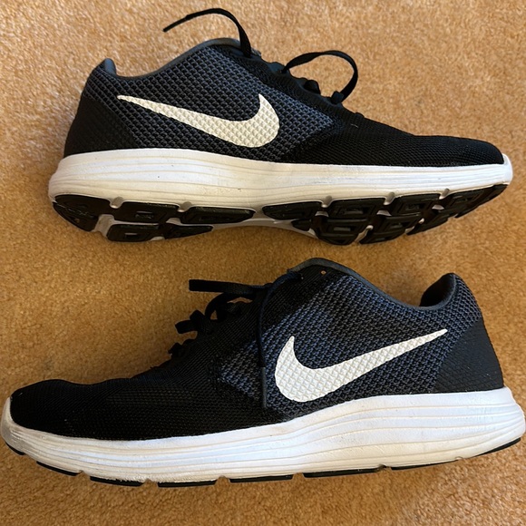 Nike Men'd Revolution 3 Running Shoe - Black- 9.5 - Picture 2 of 7